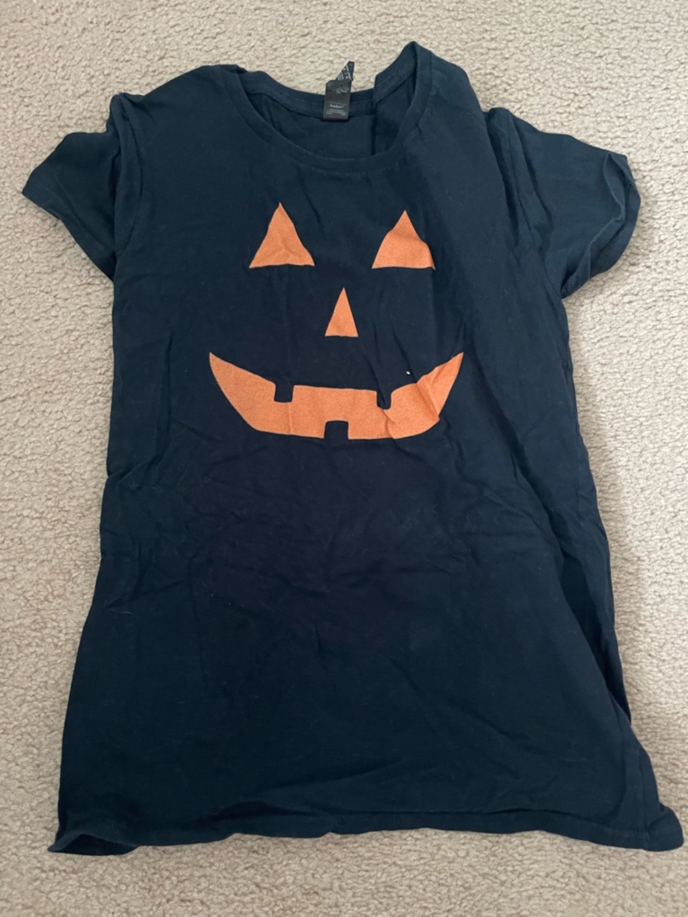 Halloween shirt size small